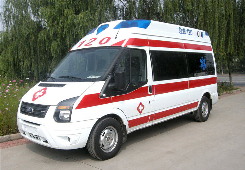 移動救護(hù)車為何頻頻遇到前方司機(jī)不及時避讓？
